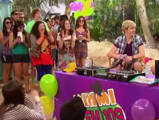 Ficheiro:Yuy.png