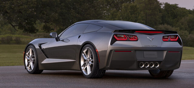 File:008-2014-chevrolet-corvette-stingray.jpg