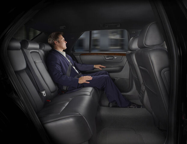 File:Cadillac dts l02 1.jpg