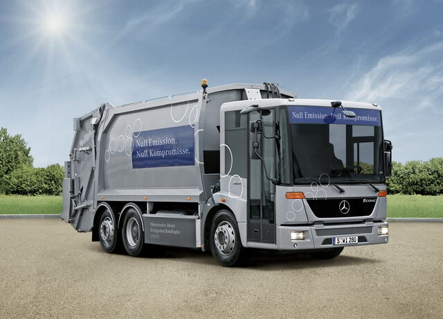 File:Mercedes-Benz Econic NGT.jpg