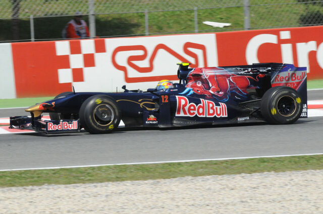 File:Tororosso-buemi6-spain-2009-lrg.jpg