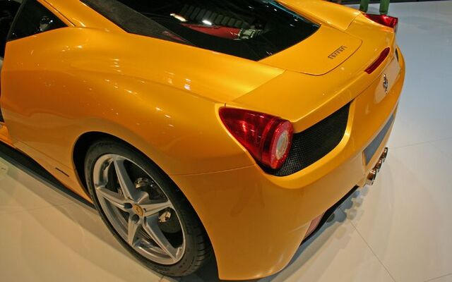 File:Ferrari-458-italia-taillight.jpg