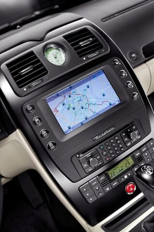 File:Maserati-Quattroporte-Awards-Edition-6.jpg