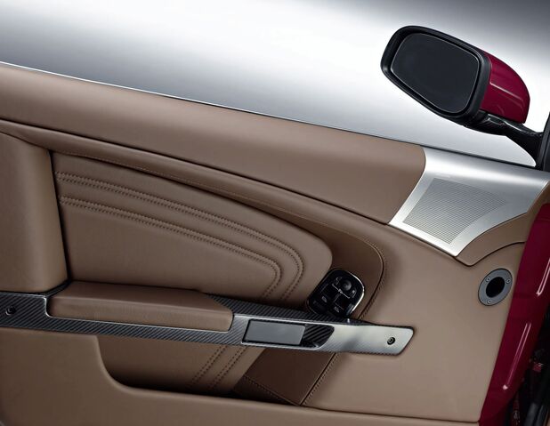 File:Aston-martin-dbs-volante 6.jpg