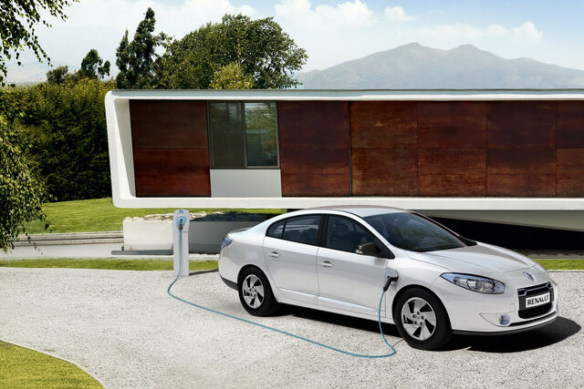 File:Renault-Fluence-ZE-9.jpg