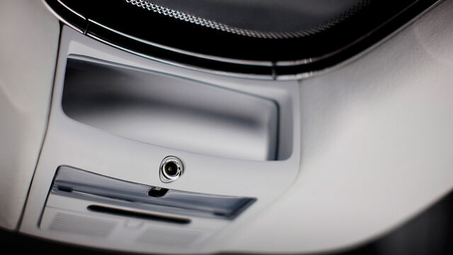 File:2010-lincoln-mkt-stock-images0023.jpg