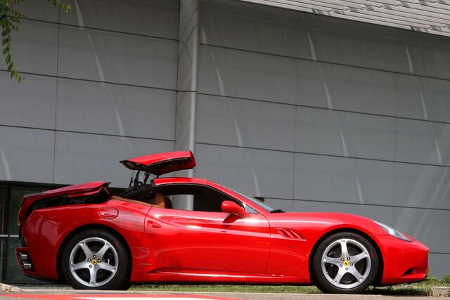 File:22 ferrari cali s.jpg
