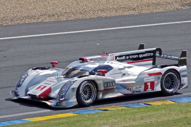 File:Audi R18 e-tron quattro.jpg