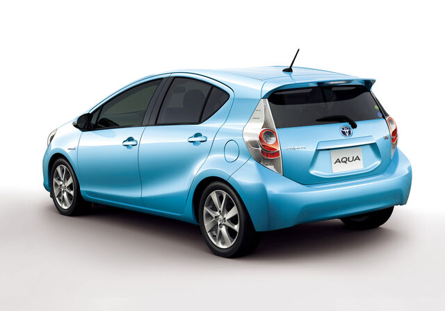 File:Prius-c2-1321366897.jpg