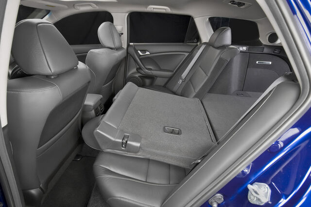 File:2011-Acura-TSX-Sport-Wagon-21.jpg
