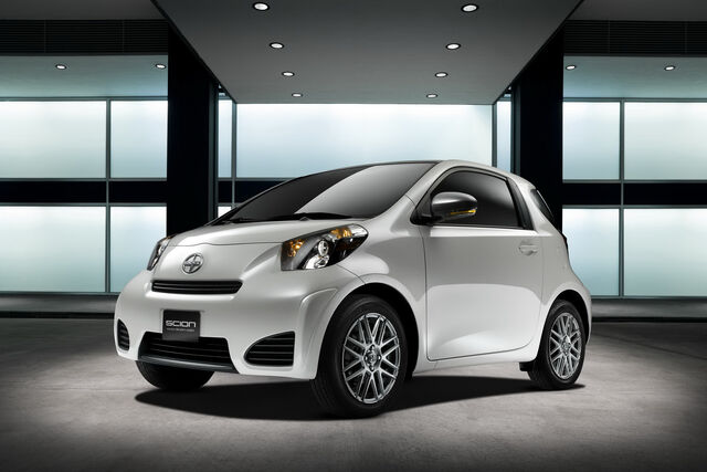 File:2011-Scion-iQ-10.jpg
