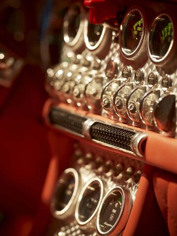 File:Spyker-c8-aileron 3.jpg