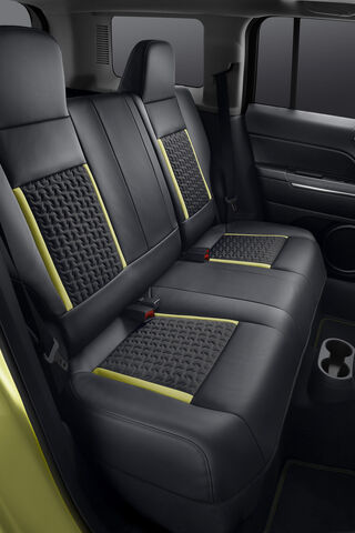 File:Jeep-Patriot-Black-Country-10.jpg