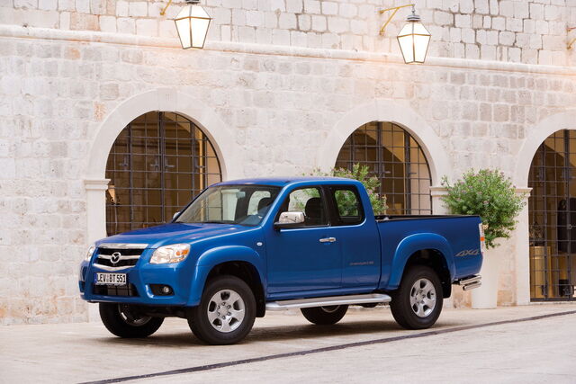 File:Mazda-BT-50-Facelift-307.jpg