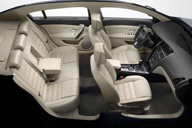 File:Renault-Latitude-2.jpg