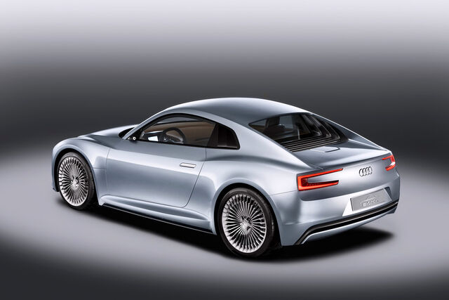 File:Audi-Detroit-e-tron-55.jpg