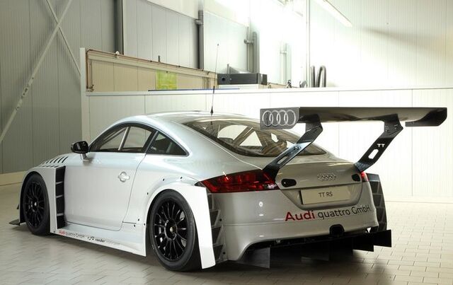 File:Audi-tt-rs-dtm-racecar09.jpg