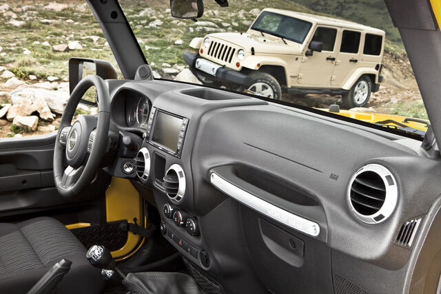 File:Jp011012wr.jpg