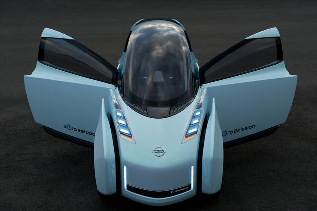 File:10-nissan-land-glider-press.jpg