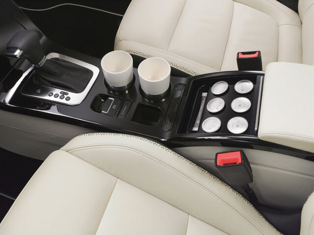 File:20 vwgolfplus.jpg