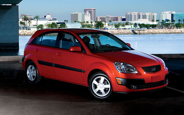 File:2006 Kia Rio 5.jpg
