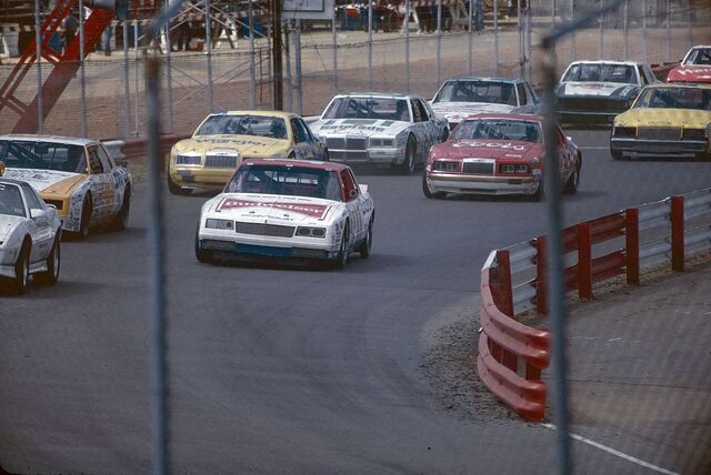File:RichmondInternationalRacewayHalfMile1985.jpg