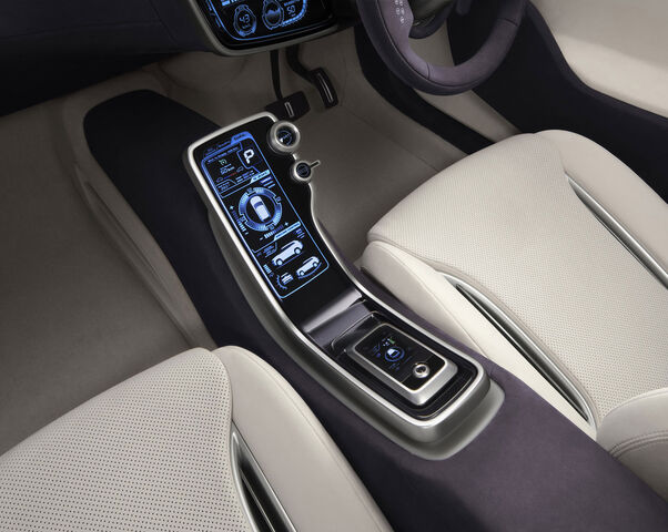File:06-px-miev-press.jpg