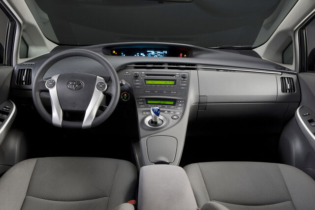 File:46 2010 toyota prius.jpg