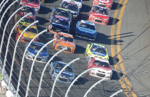 File:Three-wide multiple row back.jpg