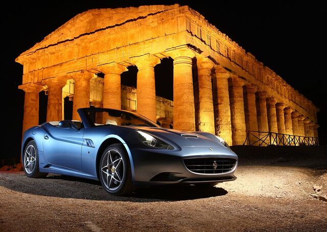File:Ferrari-California 2009 1024x768 wallpaper 07.jpg