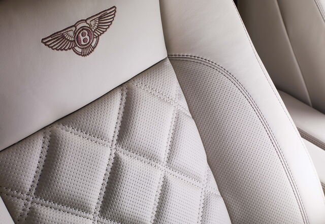 File:Bentley-Arnage-Final-Series-14.jpg