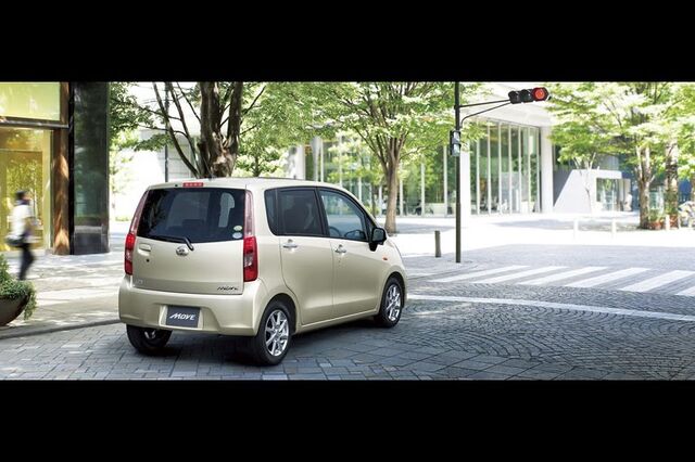 File:2011-Daihatsu-Move-1.jpg