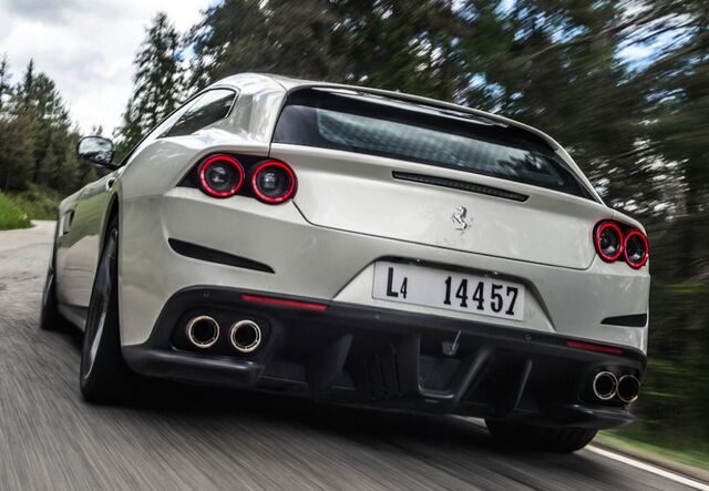File:Ferrari-GTC4Lusso-review.jpg
