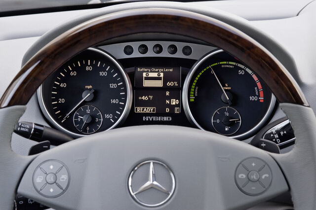 File:Mercedes-Benz-ML450-Hybrid-7.jpg