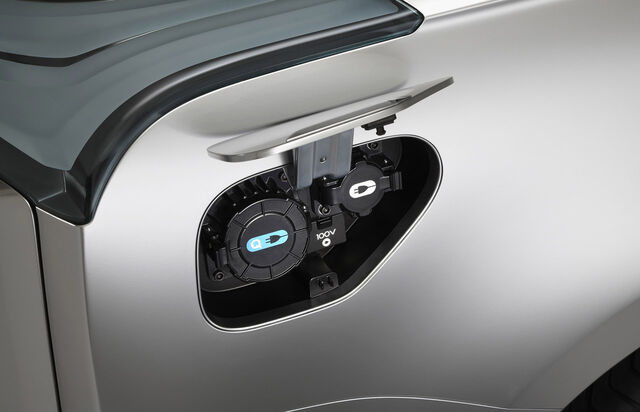 File:08-px-miev-press.jpg