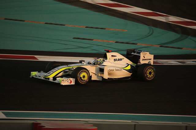 File:Jenson Button (Brawn BGP 001) on Sunday at 2009 Abu Dhabi Grand Prix.jpg