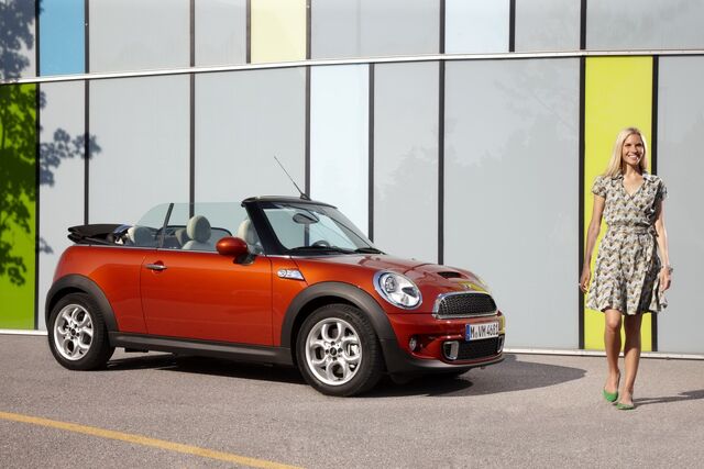 File:2011-MINI-60.jpg