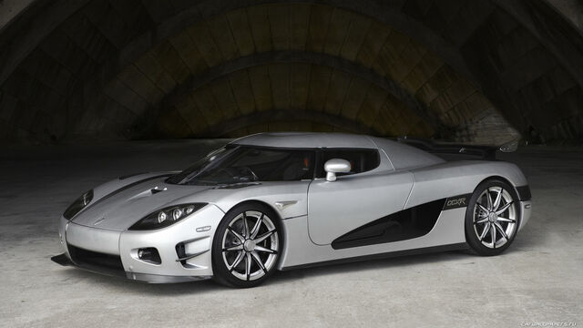 File:Koenigsegg-Trevita-2010.jpg