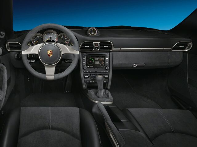 File:Porsche-911-gt3-facelift-interior-2010.jpg