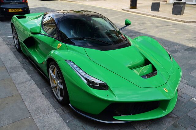 File:Green-Ferrari-LaFerrari-5.jpg