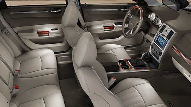 File:Carscoop 300 08 12.jpg