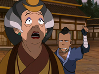Sokka alerting Aunt Wu