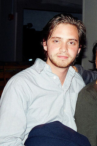 Datei:Aaron Stanford.jpg