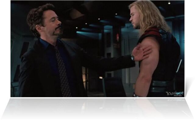 Datei:Tony-stark-and-thor-in-the-avengers.jpg