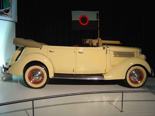 Lincoln Zephyr Cabriolet (USA, 1939) de Las 7 bolas de cristal
