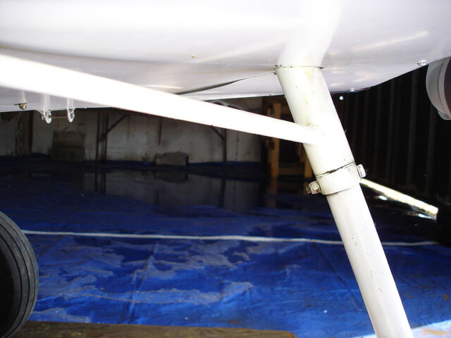 File:Nosegearlower.jpg