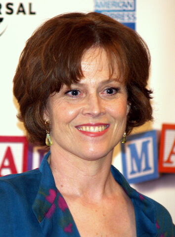 ファイル:Sigourney Weaver.jpg
