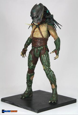 File:NECA-Tracker-Predator-02.jpg