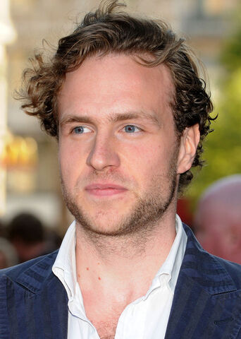 File:Rafe Spall.jpg