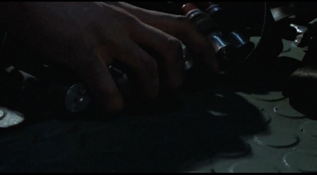 File:Ripley grabs bandolier.jpg